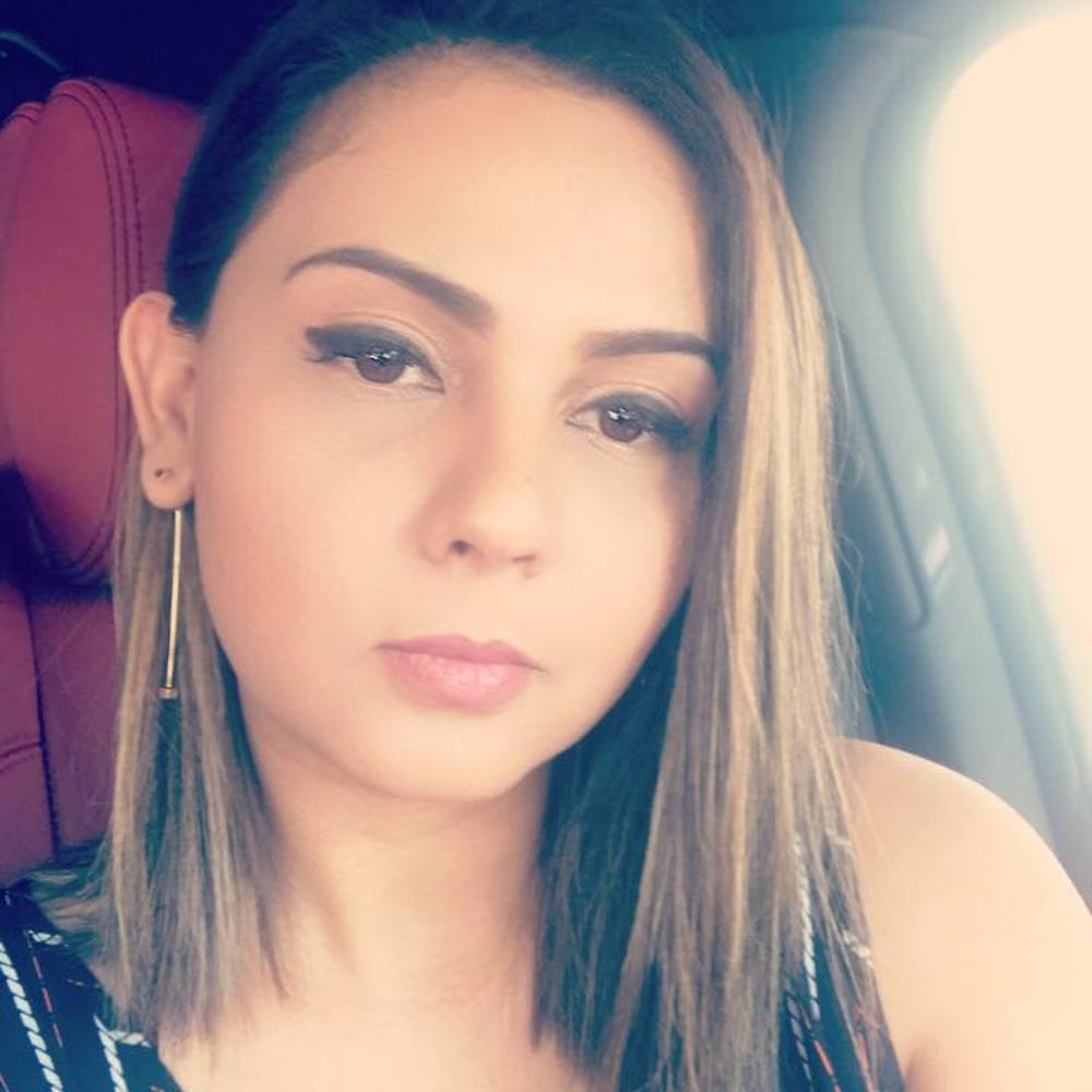 Meet your Posher, Cinthia